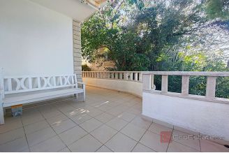 020 2021 394 Makarska House in the first row to the sea sale 020 2021 394 Makarska House in the first row to the sea sale