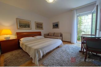 020 2021 394 Makarska House in the first row to the sea sale 020 2021 394 Makarska House in the first row to the sea sale