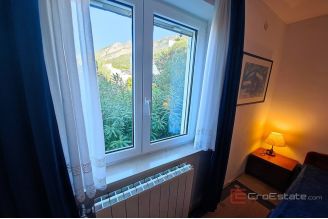 020 2021 394 Makarska House in the first row to the sea sale 020 2021 394 Makarska House in the first row to the sea sale