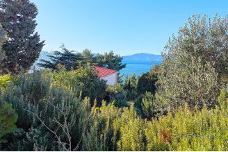 020 2021 394 Makarska House in the first row to the sea sale 020 2021 394 Makarska House in the first row to the sea sale