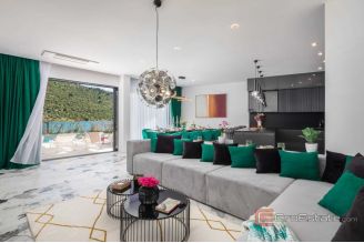 017 2022 423 Rogoznica Newly built villa in the first row to the sea for sale