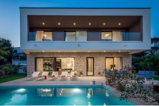 017 2022 423 Rogoznica Newly built villa in the first row to the sea for sale
