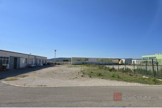 001 2031 143 Kaštela Building land with storage for sale