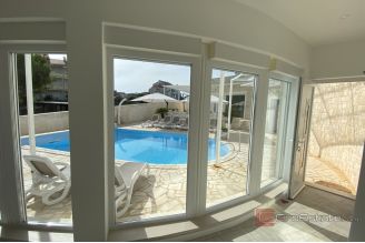 020 2044 34 Pasman Contemporary villa with pool and a sea view for sale
