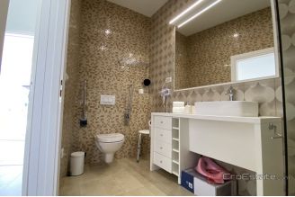 020 2044 34 Pasman Contemporary villa with pool and a sea view for sale