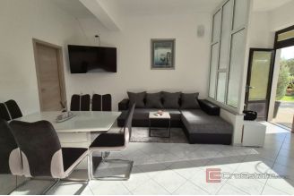 020 2047 31 Dalmatian hinterland Residential and commercial property for sale