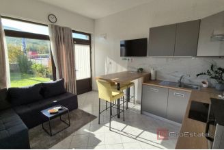 020 2047 31 Dalmatian hinterland Residential and commercial property for sale