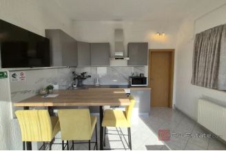 020 2047 31 Dalmatian hinterland Residential and commercial property for sale