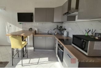 020 2047 31 Dalmatian hinterland Residential and commercial property for sale