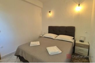 020 2047 31 Dalmatian hinterland Residential and commercial property for sale