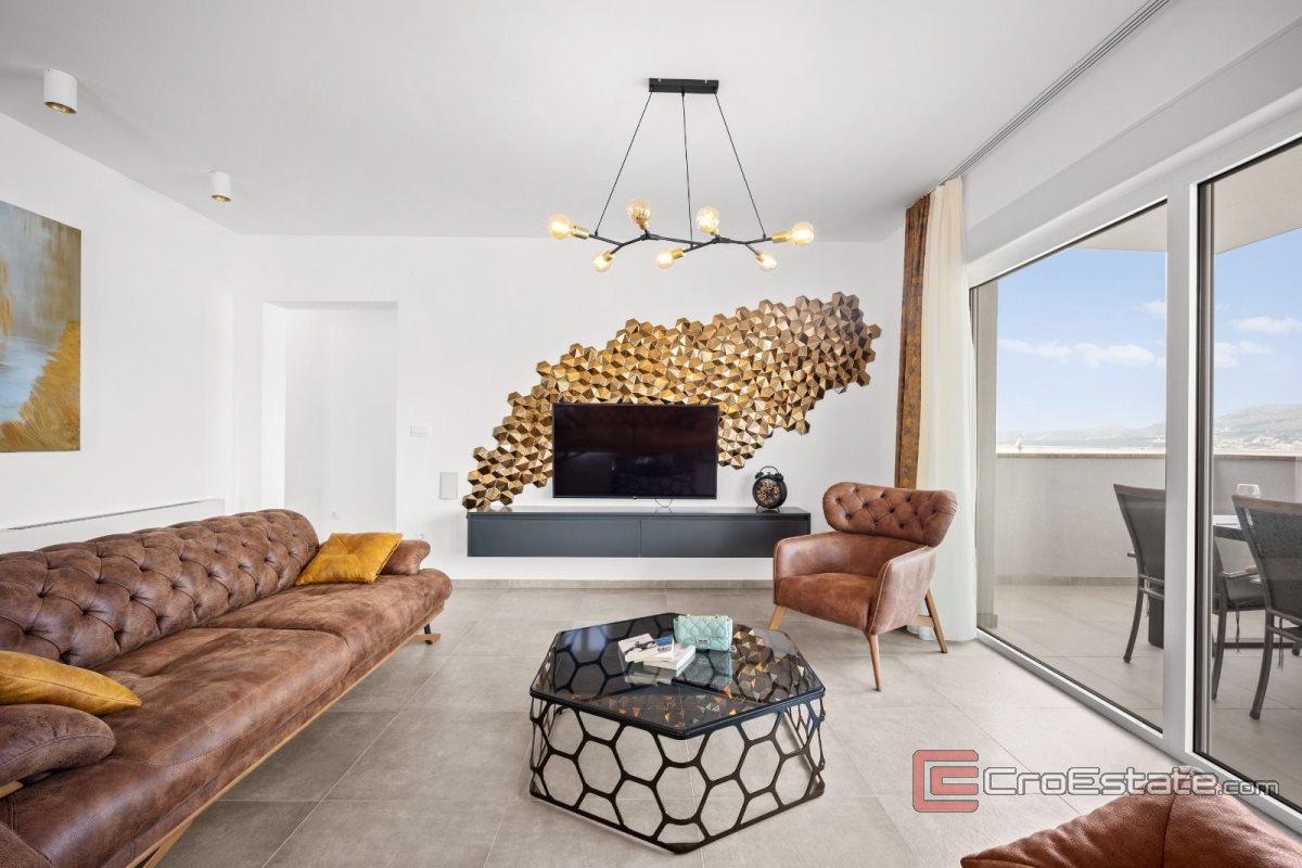 003 2031 148 Ciovo Luxury penthouse with pool and a sea view for rent 003 2031 148 Ciovo Luxury penthouse with pool and a sea view for rent