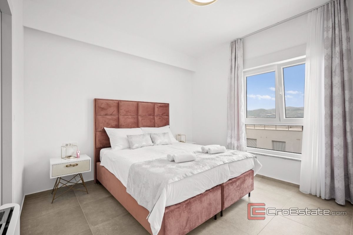 010 2031 148 Ciovo Luxury penthouse with pool and a sea view for rent 010 2031 148 Ciovo Luxury penthouse with pool and a sea view for rent