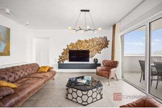 020 2031 148 Ciovo Luxury penthouse with pool and a sea view for rent 020 2031 148 Ciovo Luxury penthouse with pool and a sea view for rent