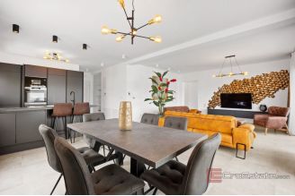 020 2031 148 Ciovo Luxury penthouse with pool and a sea view for rent 020 2031 148 Ciovo Luxury penthouse with pool and a sea view for rent