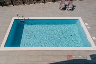 020 2031 148 Ciovo Luxury penthouse with pool and a sea view for rent 020 2031 148 Ciovo Luxury penthouse with pool and a sea view for rent