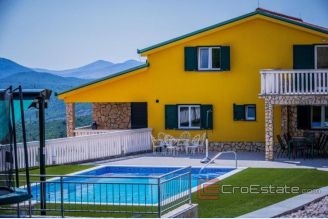 001 2031 152 Kastela Villa with pool for sale