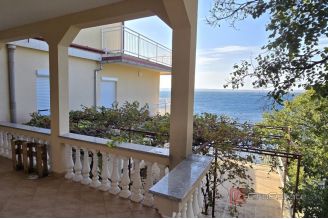 009 2018 269 Karlobag House_with a private access to the beach for sale