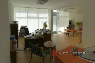 office_Split_008