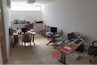 office_Split_008