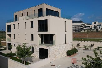 010 2046 48 umag duplex penthouse in modern new building sale