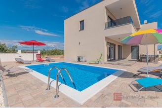 001 2047 36 Sibenik Villa with pool for sale