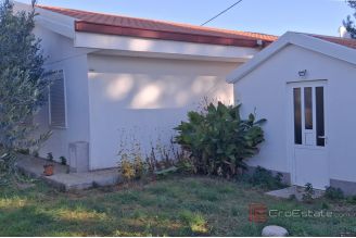 016 2031 157 Kastela Building land with three apartments for sale