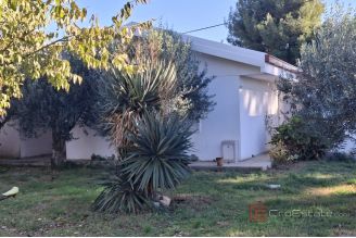 016 2031 157 Kastela Building land with three apartments for sale