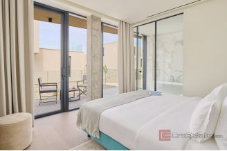 010 2046 58 Umag Luxury semi detached villa in a resort for sale