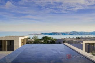 010 2046 58 Umag Luxury semi detached villa in a resort for sale