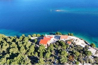 005 2035 200 rogoznica building plot in first row to the sea for sale