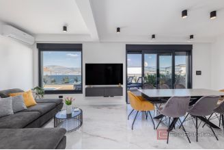 018 2022 437a Ciovo Modern villa with a sea view for sale