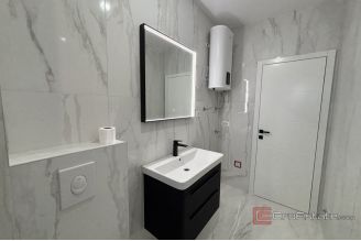 018 2035 204 Ciovo Spacious penthouse with a sea view for sale 018 2035 204 Ciovo Spacious penthouse with a sea view for sale