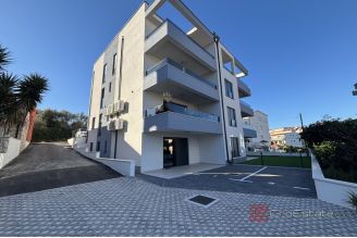 018 2035 204 Ciovo Spacious penthouse with a sea view for sale 018 2035 204 Ciovo Spacious penthouse with a sea view for sale