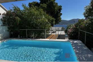 020 2052 02 Peljesac Villa with pool sea view for sale