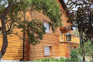 001 2052 15 Gospic House with large property sale