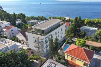 001 2035 220 Split Meje Modern four bedrooms apartment for sale