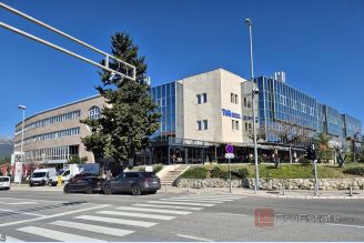 001 2016 646 split lovret spacious multipurpose office space for rent