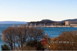 07 4123 30 Split apartment for sale sea view