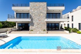 25 2013 215 Solta villa sea view for sale
