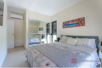 25 2013 215 Solta villa sea view for sale