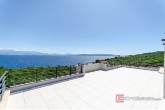 25 2013 215 Solta villa sea view for sale
