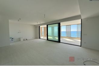 020 2043 164 near zadar modern two bedroom apartment first row to the sea sale1