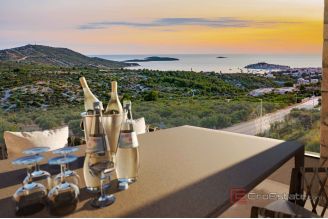 013 2046 81 Primosten Penthouse with panomramic sea view for sale