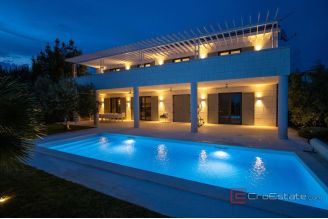 020 2022 448 zadar beautiful seafront stone villa with pool for sale