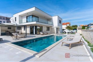 001 2021 410 island pag modern new villa with pool for sale