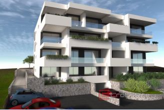 000 2035 233 Ciovo Two bedroom apartment in a great location for sale