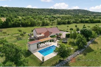 001 2048 41 Dalmatian Hinterland Family house surrounded by nature for rent