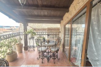 001 2047 73 Sibenik Stone house with two residential units for sale
