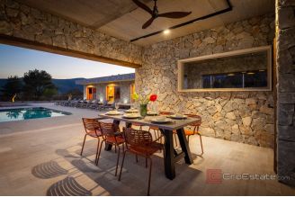 020 2048 43 Dalmatian Hinterland Luxury villa with pool and tennis court for rent