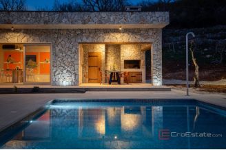 020 2048 43 Dalmatian Hinterland Luxury villa with pool and tennis court for rent